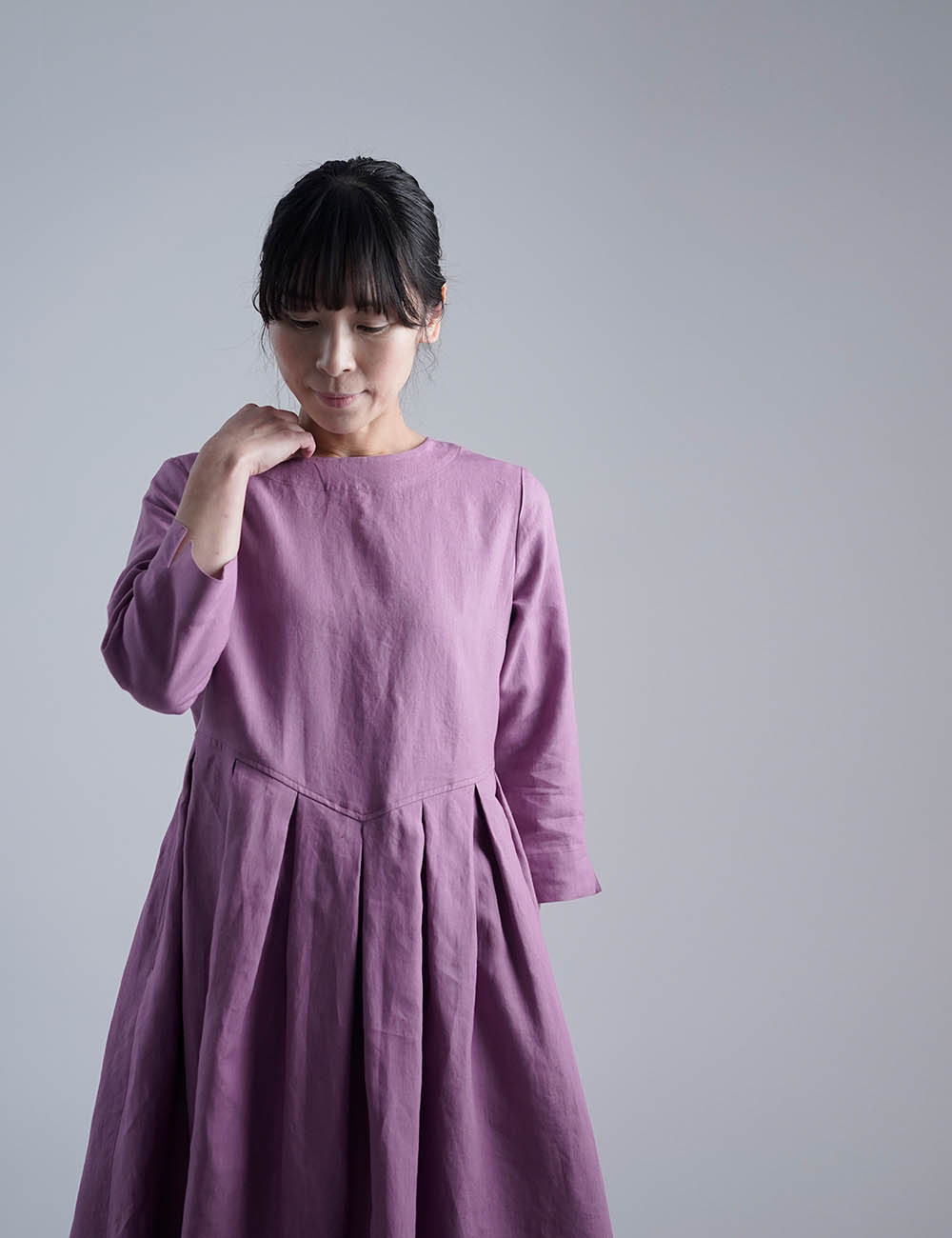 【wafu】Linen Dress 鍵盤タックワンピース 超高密リネン / 藤色(ふじいろ) a013r-fji1