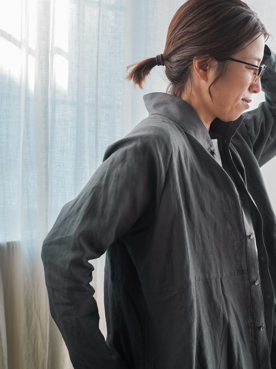 リネンドレス】姿勢まで整う反則級の襟 超高密度リネン スタンドカラー