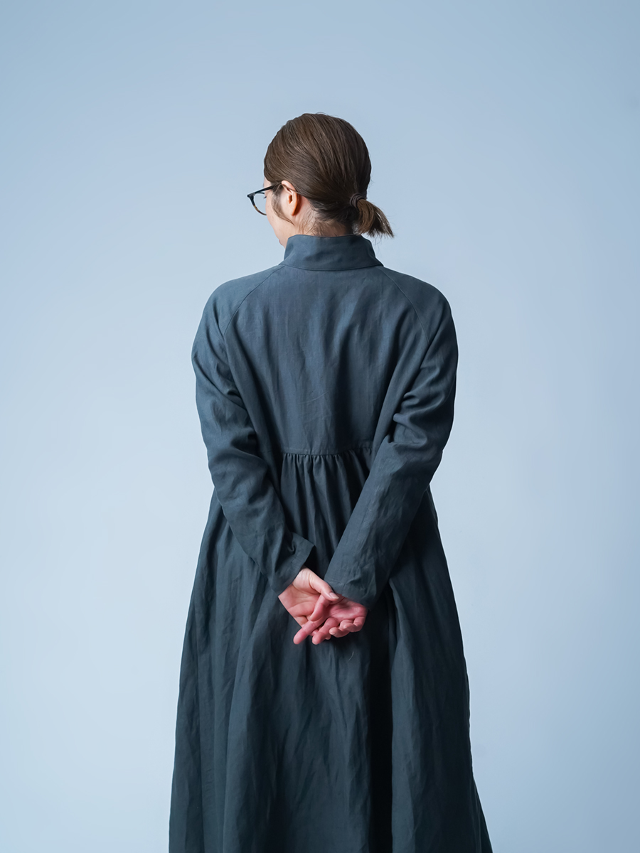 リネンドレス】姿勢まで整う反則級の襟 超高密度リネン スタンドカラー