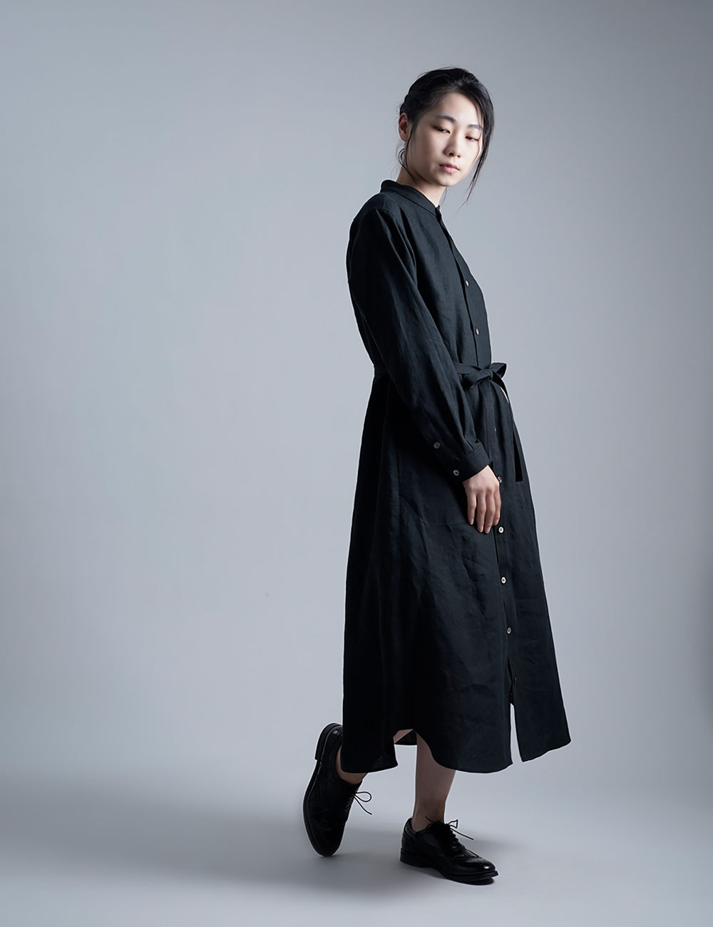 【LINE企画】Linen Dress すっきりシャツテール ワンピース / 黒色 a015c-bck1