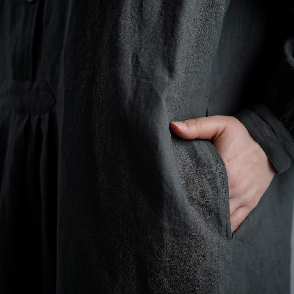 【10月31日21時～販売開始】Linen Dress 超高密度リネン スタンドカラーシャツテール / フォレッジグリーン  a018d-fgg1