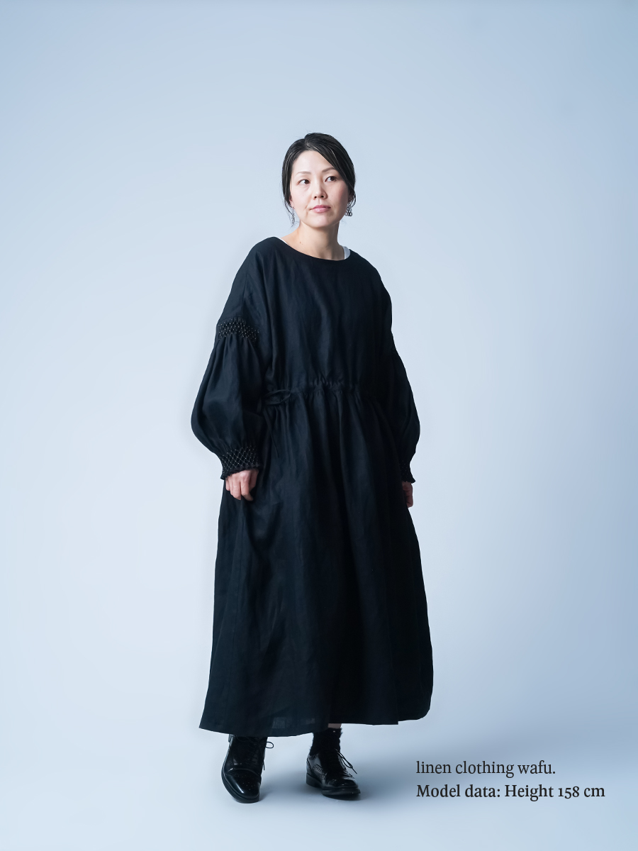 スモッキング ワンピース Ronci】時間をまとう、静かな贅沢