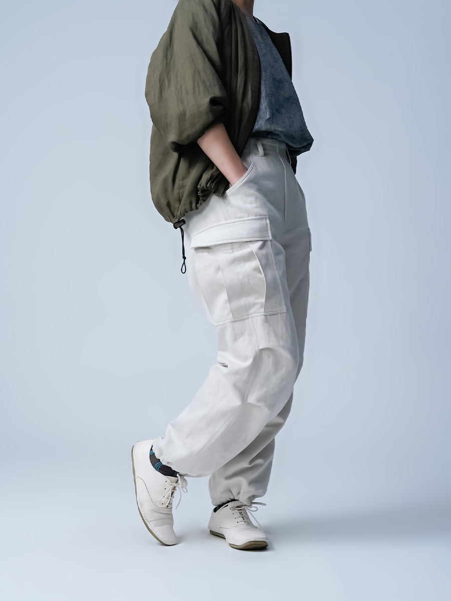 リネンデニム】パンツ好きが惚れ込む! 魔法仕掛けの デニムカーゴ