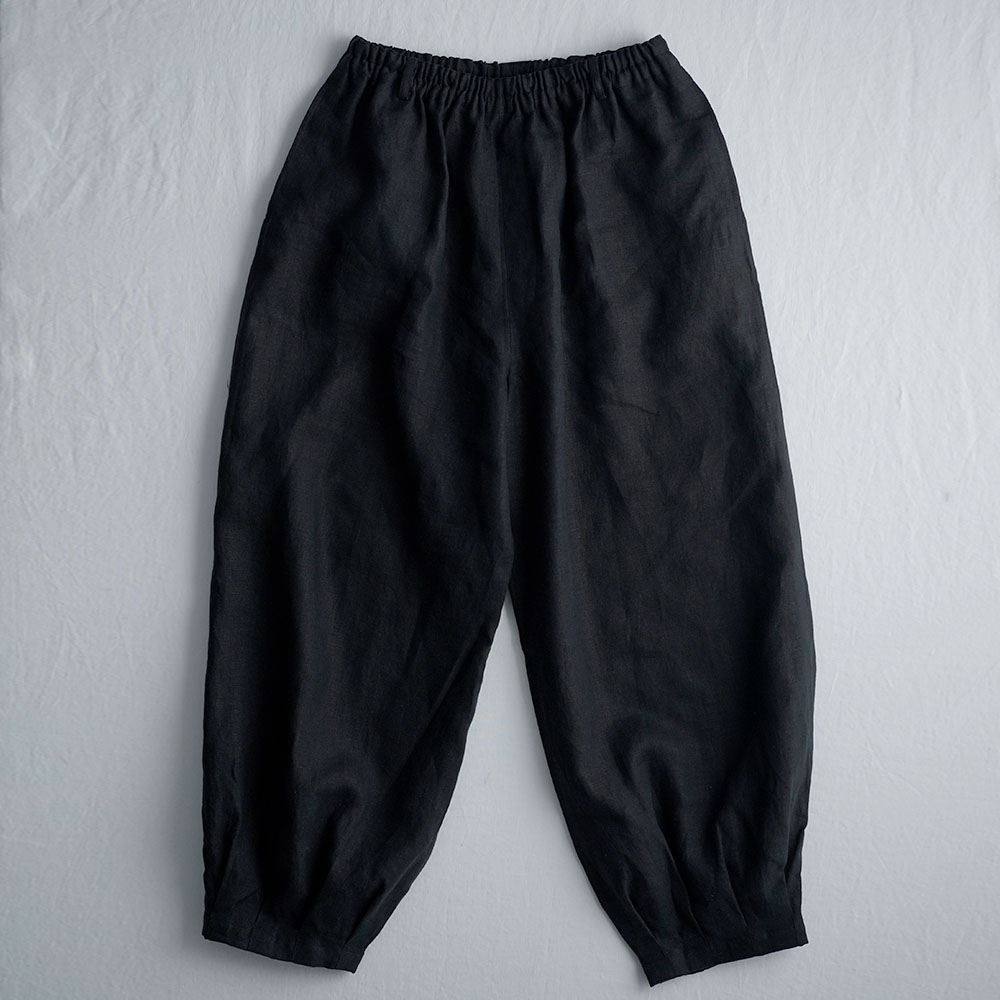 Linen Pants 裾タック ボトムス ヨガパンツにも / 黒色 b013a-bck1