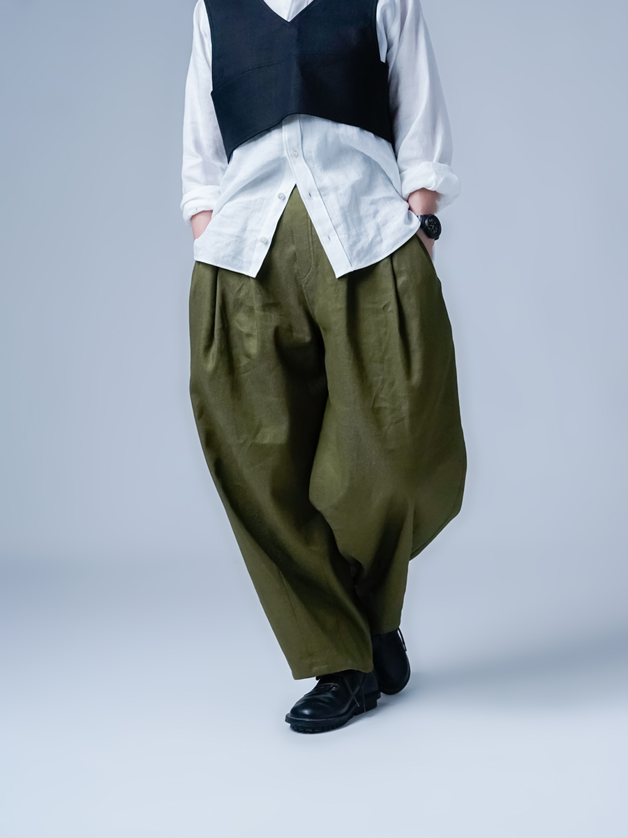 Y.K　カーキベージュサイズ2　サーカスパンツ fit=scale-down,w=1200