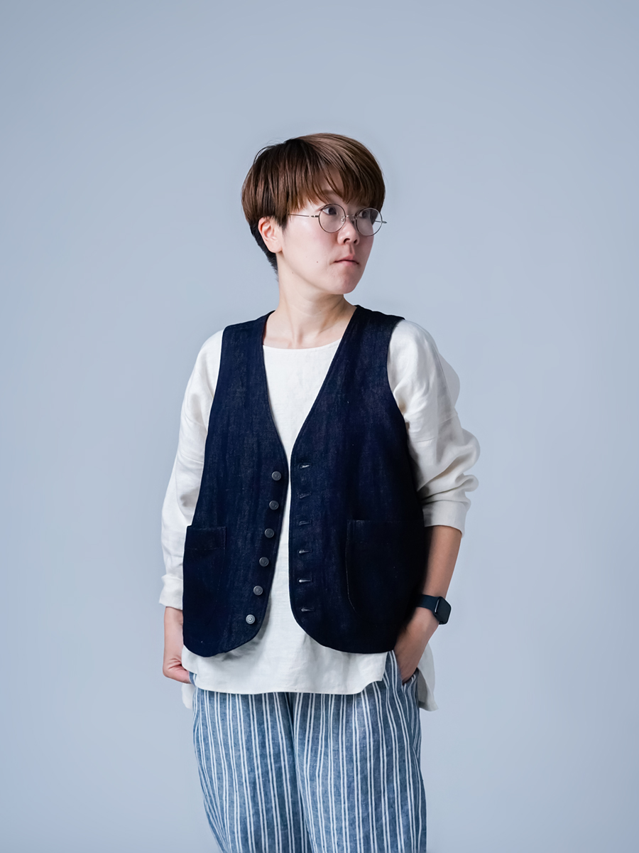 リネンデニムベスト】新たなハーモニーを生み出す リネンデニム