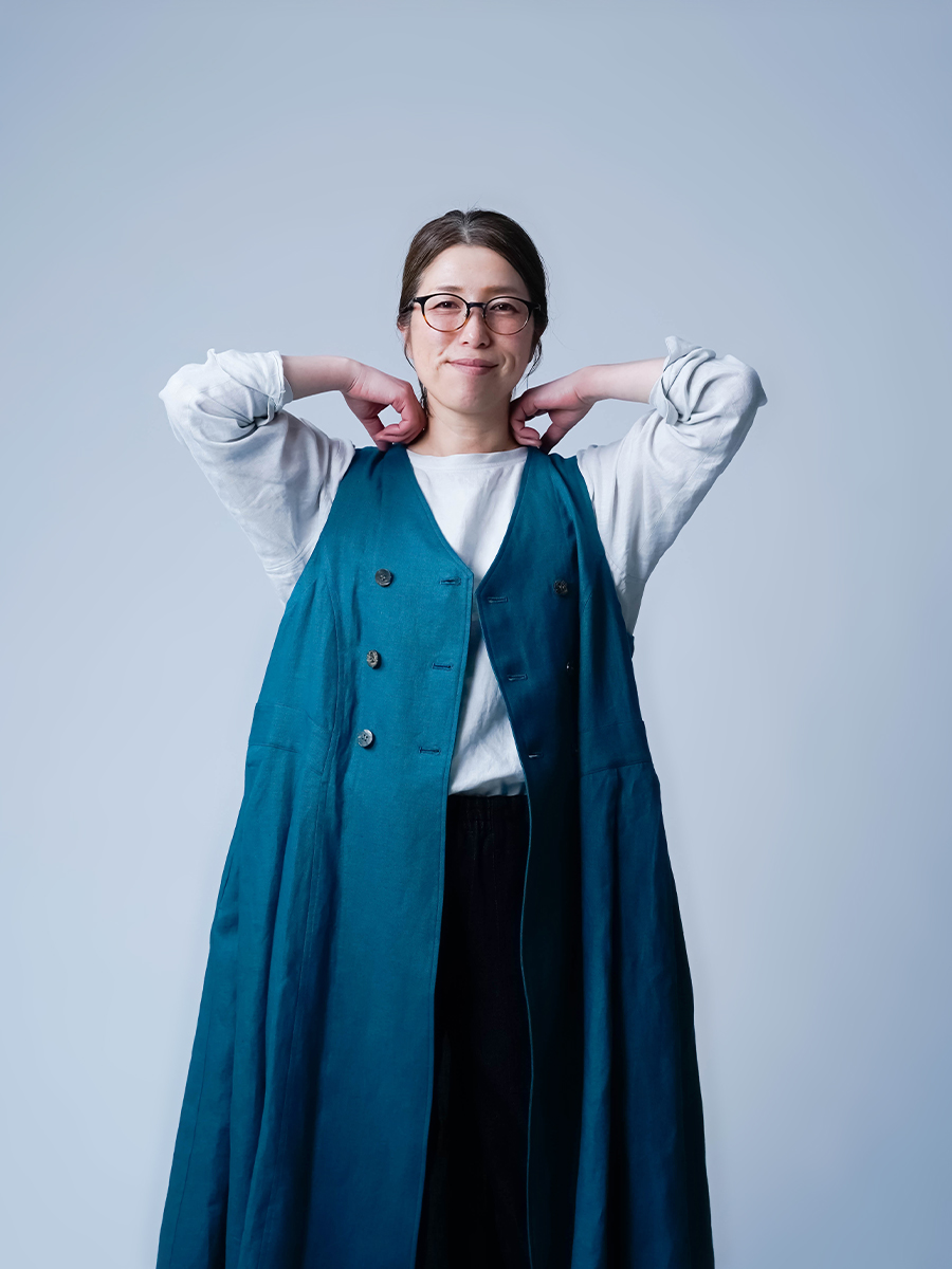 リネンジレ】隠さず整える 鍵盤タック ロング ジレ／ ラピス ラジュリ