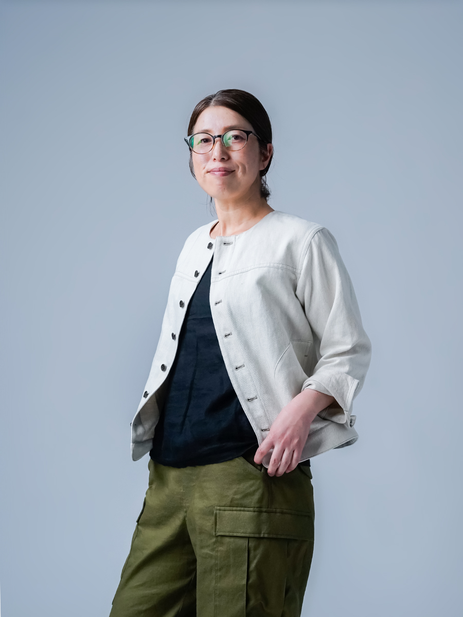 リネンデニムジャケット】凛とした存在感をまとう ノーカラー