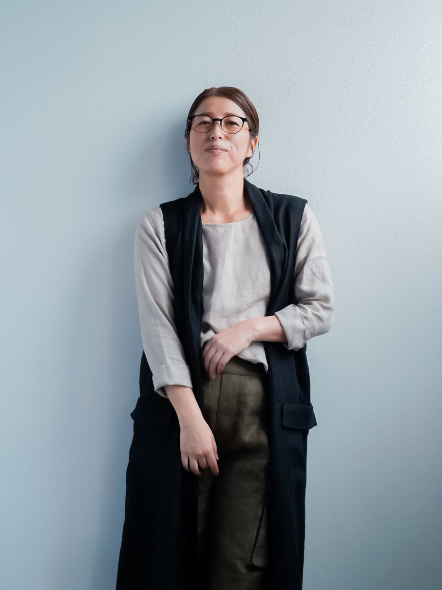 リネンジレ】ワードローブの隠れた主役 リネンロングジレ