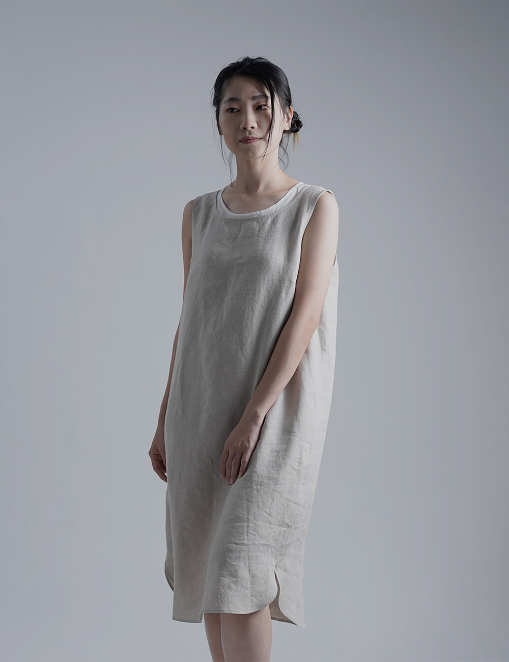 【wafu】Linen Slip Dress シャツテール ワンピース　肌が喜ぶリネン インナーとしても / 亜麻ナチュラル p004n-amn1