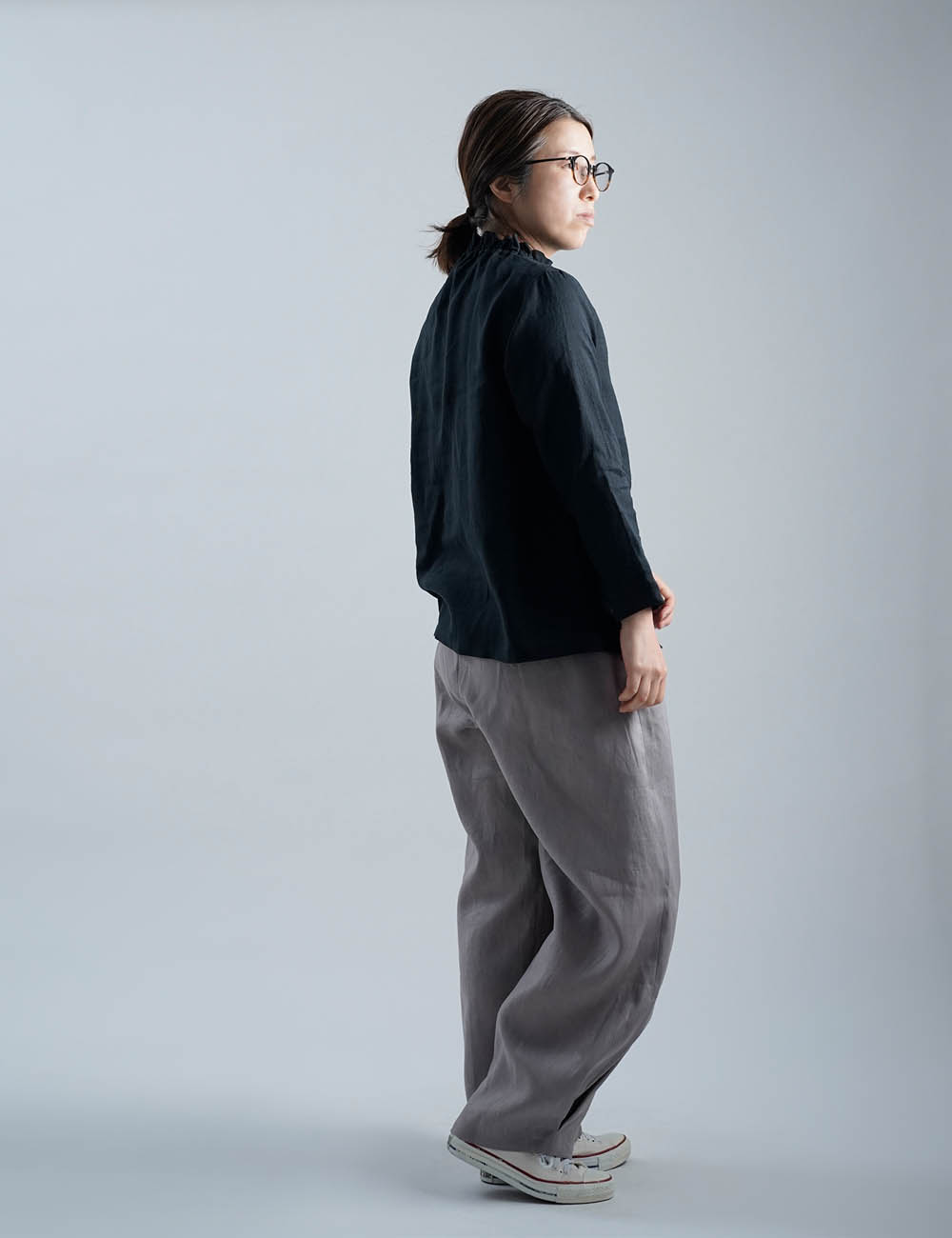 【wafu】雅亜麻 Linen  Top   タートル ネック インナー  袖スリット コーデの幅が広く万能に使えます。/黒色 p014a-bck1