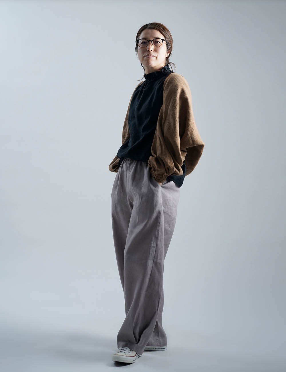 【wafu】雅亜麻 Linen  Top   タートル ネック インナー  袖スリット コーデの幅が広く万能に使えます。/黒色 p014a-bck1