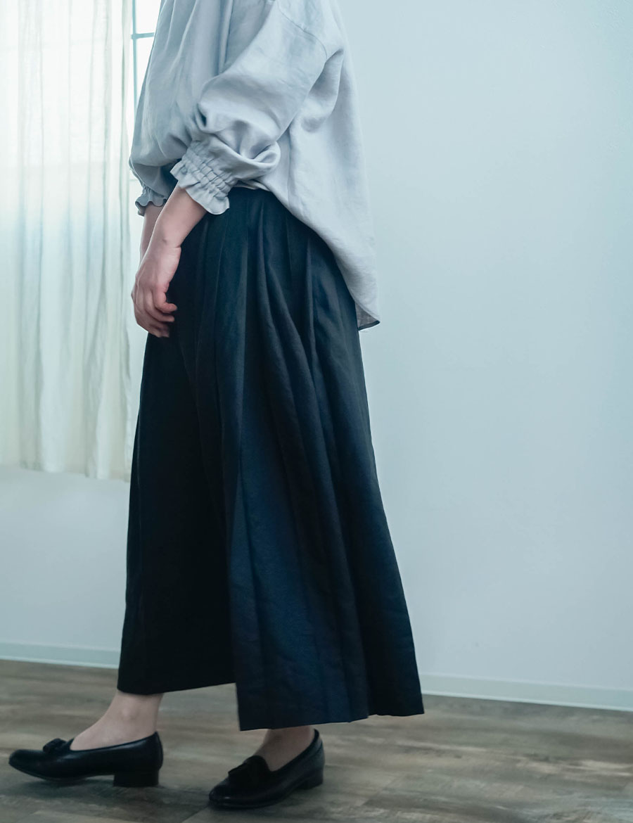 リネンスカート】サイドのタックディティールが美しい ロング
