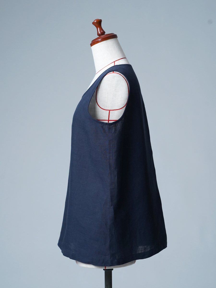 【リユース作品】リネンタンクトップ ノースリーブインナー / 紺青(こんじょう) sample-a1170