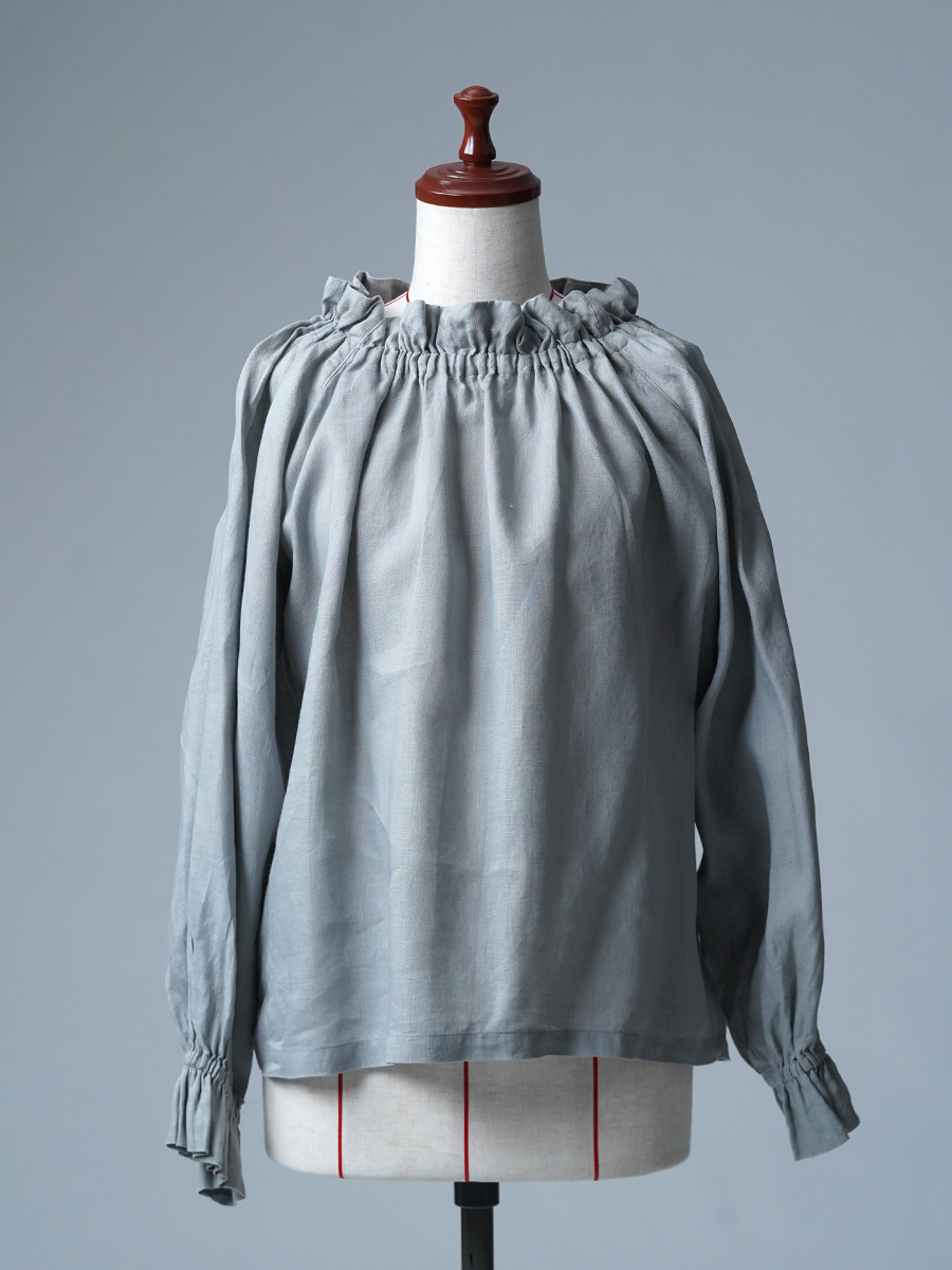 【リユース作品】リネントップス シャーリングネック ブラウス 脇汗対策(羽アリ) / 銀鼠(ぎんねず) sample-a1253