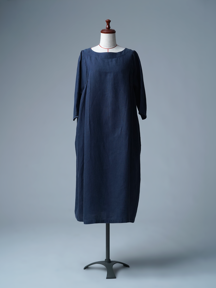 【リユース作品】リネンワンピース タック入り 五分袖 秘密のシルエット / 留紺(とめこん) sample-a1257