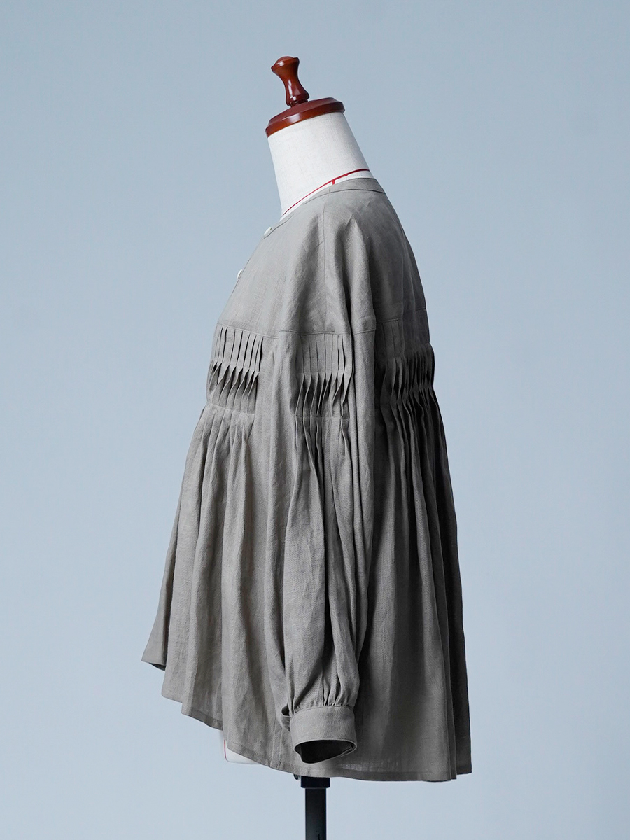 【サンプル作品】波ピンタック ノーカラーブラウス / 榛色 sample-c0003