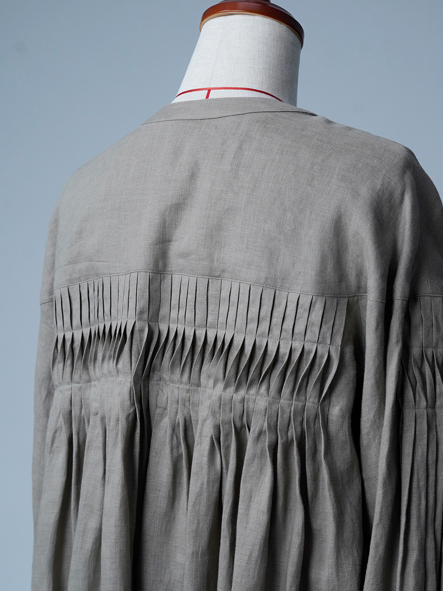 【サンプル作品】波ピンタック ノーカラーブラウス / 榛色 sample-c0003