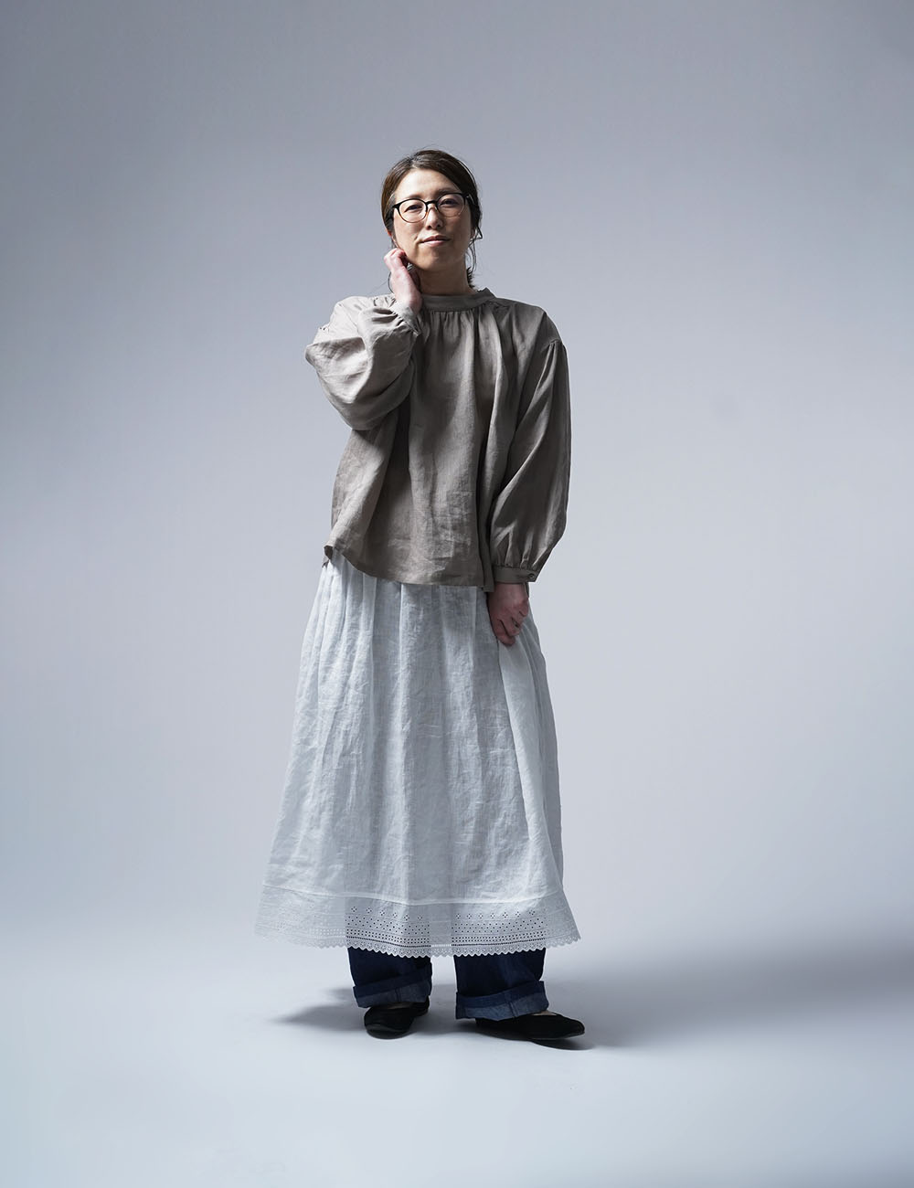 【wafu】Linen blouse ギャザード・ネック アンティークブラウス / 空五倍子色(うつぶしいろ) t013e-ubs1