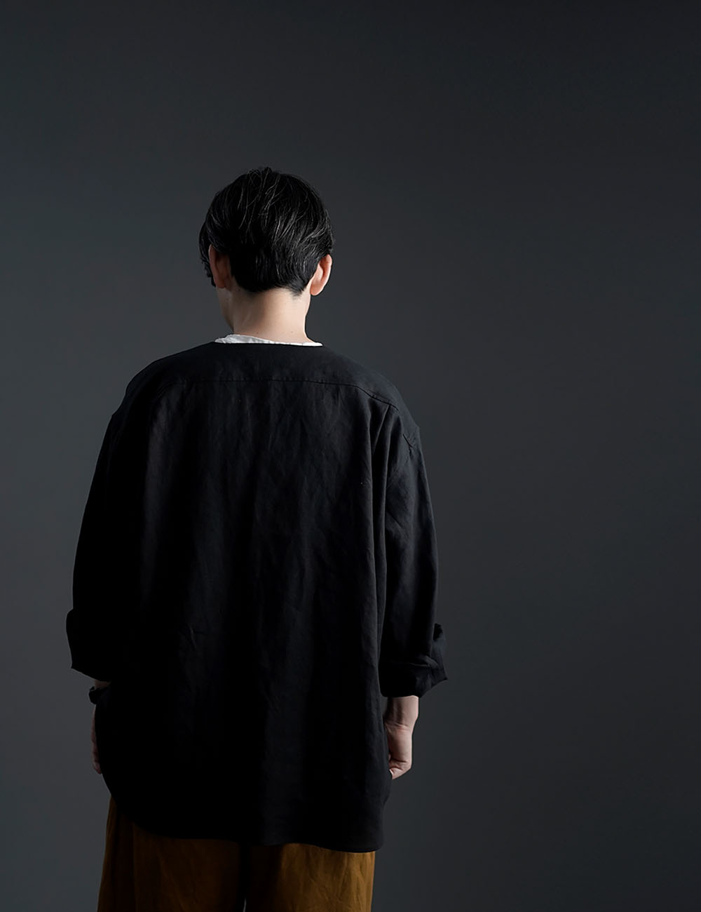 【wafu】Oversized Linen shirt　比翼ビックシャツ 男女兼用 / 黒色 t021e-bck1
