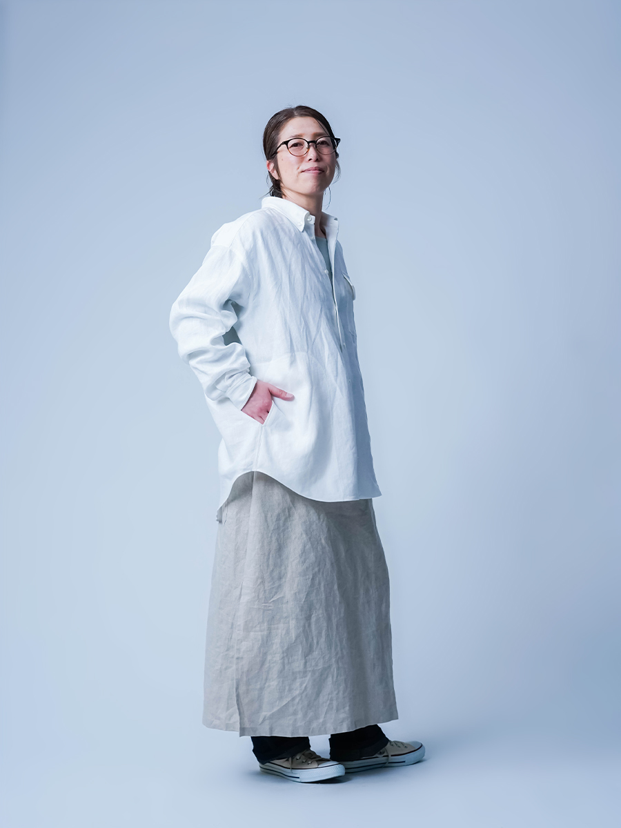 リネンシャツ】ついつい手を入れたくなる ポケット付き ボタンダウン