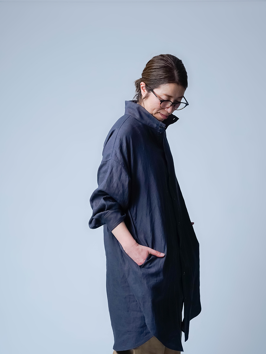 リネンシャツ】首元に、自信を。 多才なハイネック ビッグシャツ