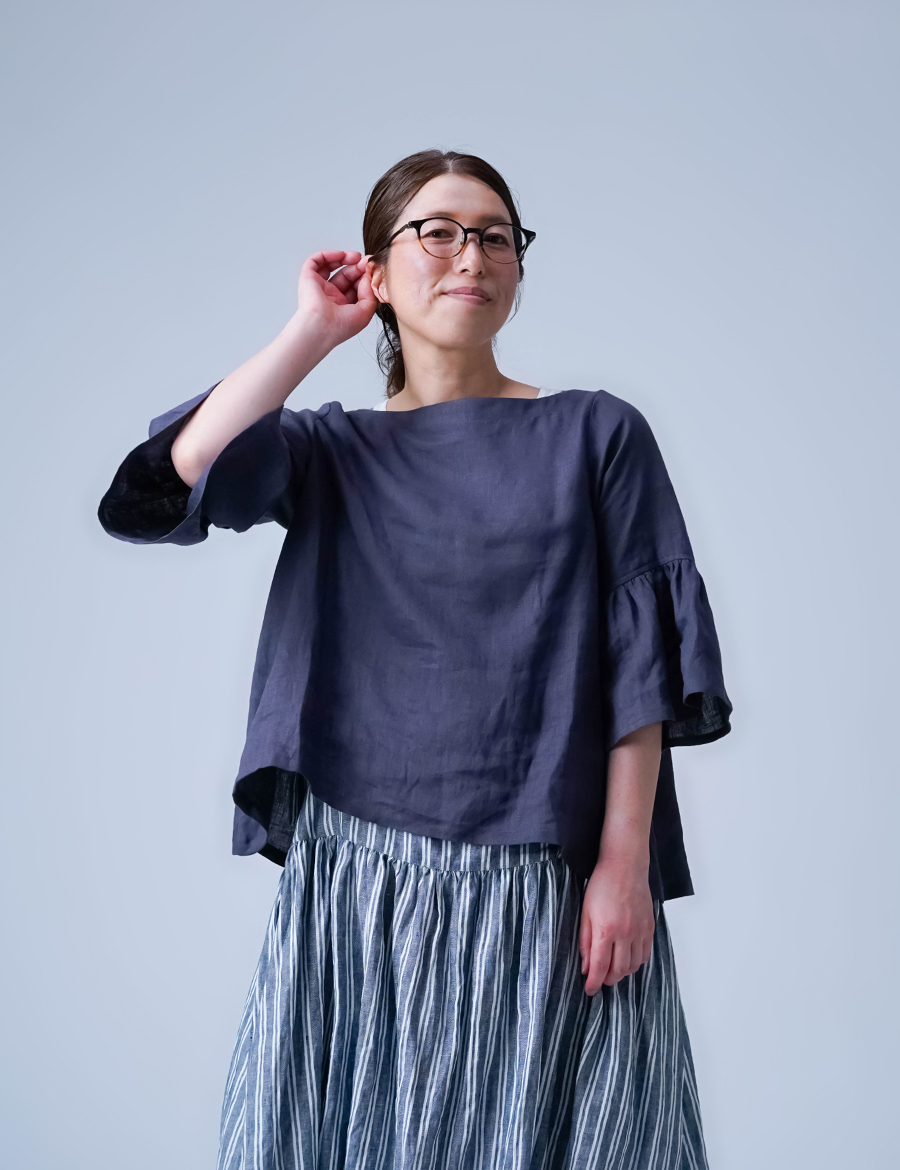 カットアウト デザインタンクトップ | AND ON JIONE STORE