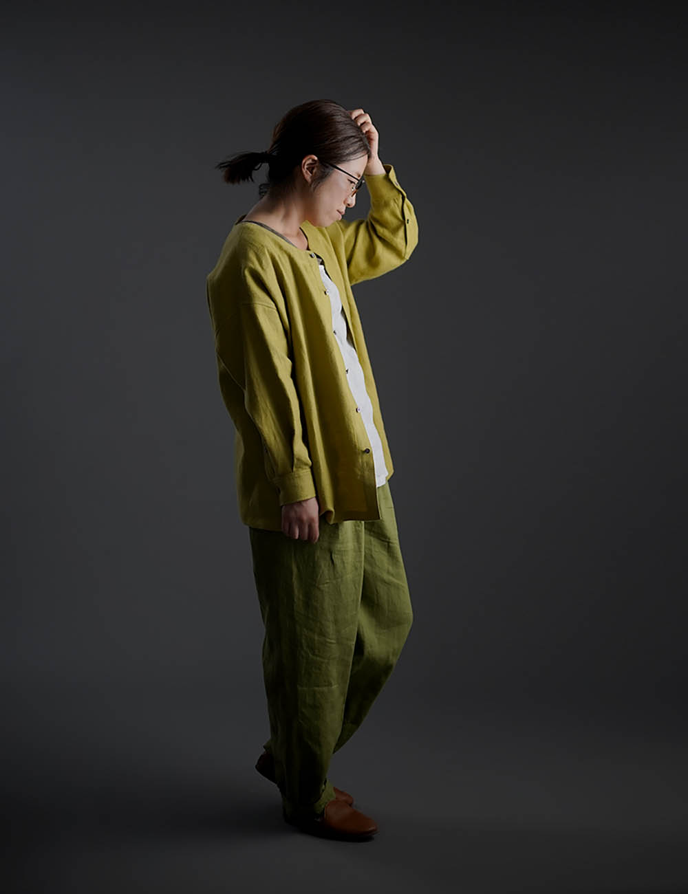 【10月9日21時～販売開始】wafu Premium Linen 起毛 ノーカラーシャツジャケット / シャトルーズグリーン t036c-sgn3