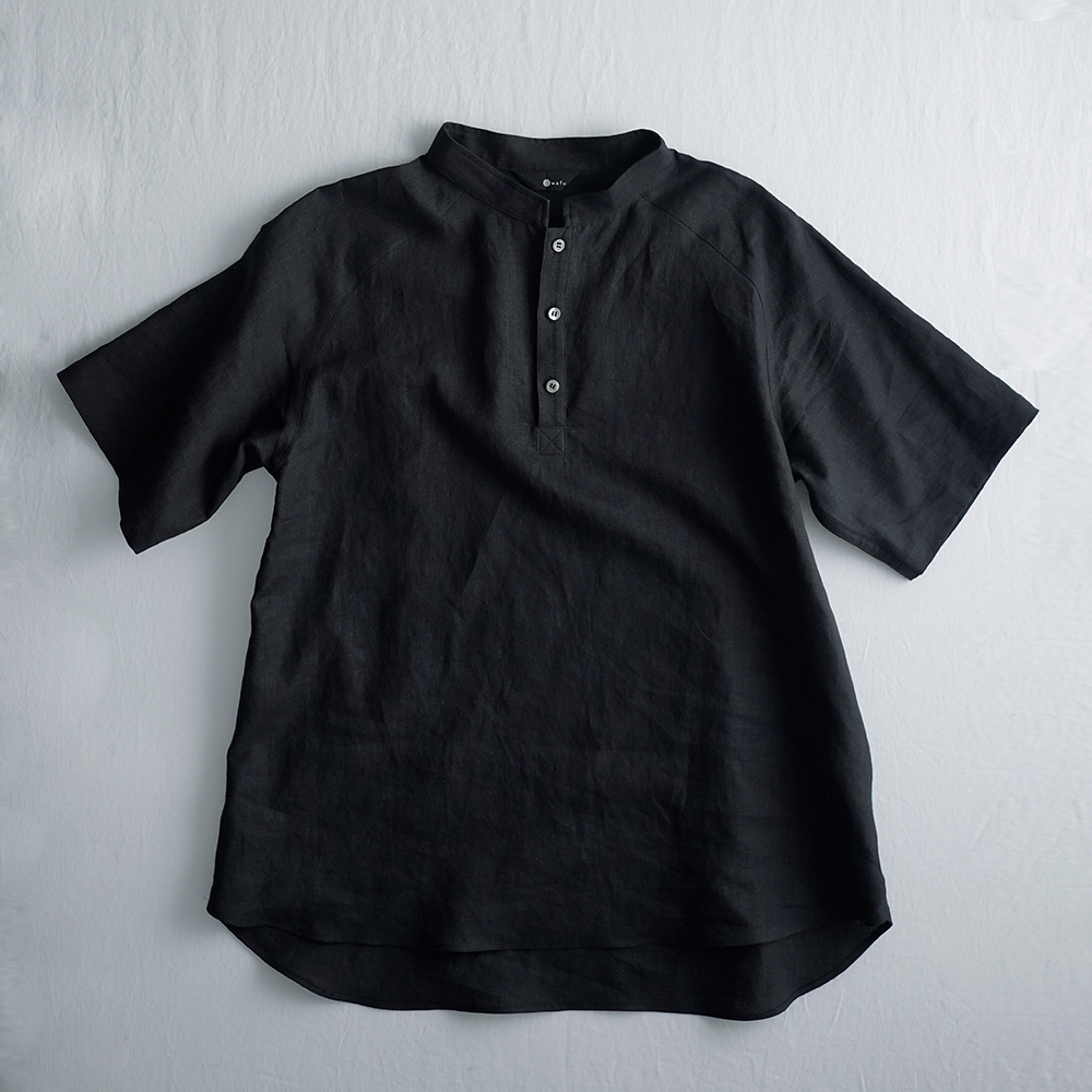 【wafu】【半袖】自分用に3枚いきます。リネンスタンドカラーシャツトップス 男女兼用 やや薄地/黒色 t038k-bck1