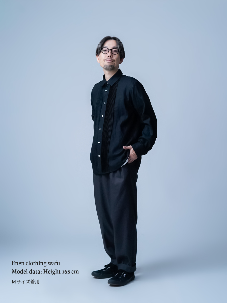 リネンシャツ】情熱を秘めた リネンピンタック メンズシャツ ／ 黒色