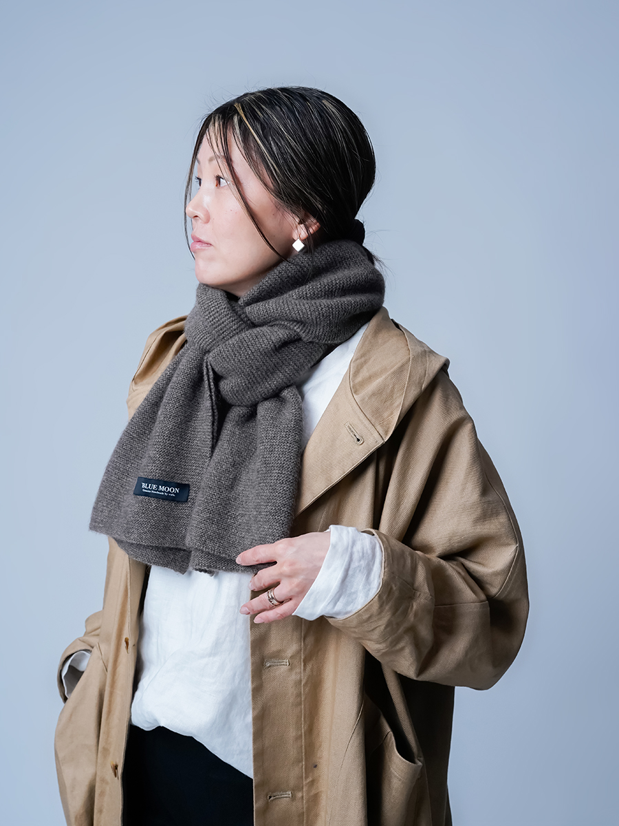 ヤク100%】ダウン級の暖かさ ヤクの空気包みマフラー ／ ブラウン